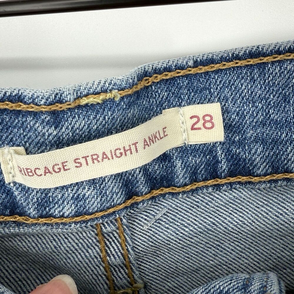 Levi’s Ribcage Straight Ankle Blue Jeans Button Fly Women’s Size 28x27 - Picture 3 of 7